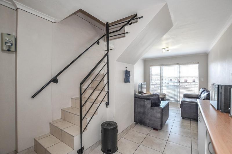 2 Bedroom Property for Sale in Uitzicht Western Cape